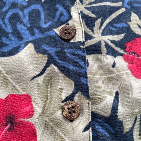 Island Traders Hawaiian Cropped Camp Shirt Red Hibiscus on Blue Size XL - Picture 6 of 7